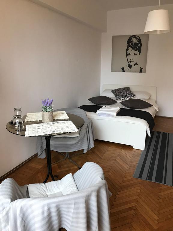 Studio Confort Bukarest Exteriör bild
